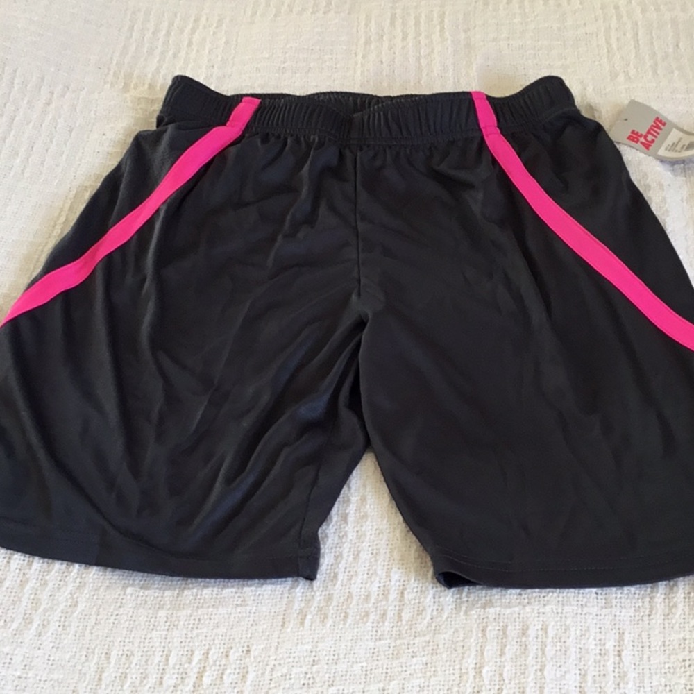 NWT girls size XL 14-16 basketball shorts.